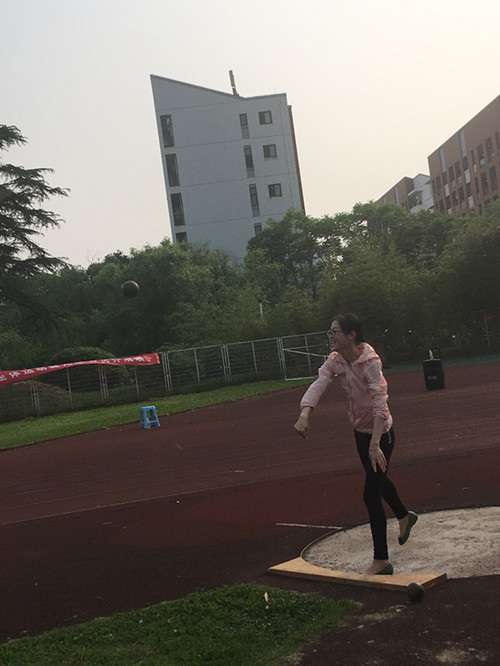我院教职工积极参加2017年英国365公司教职工运动会