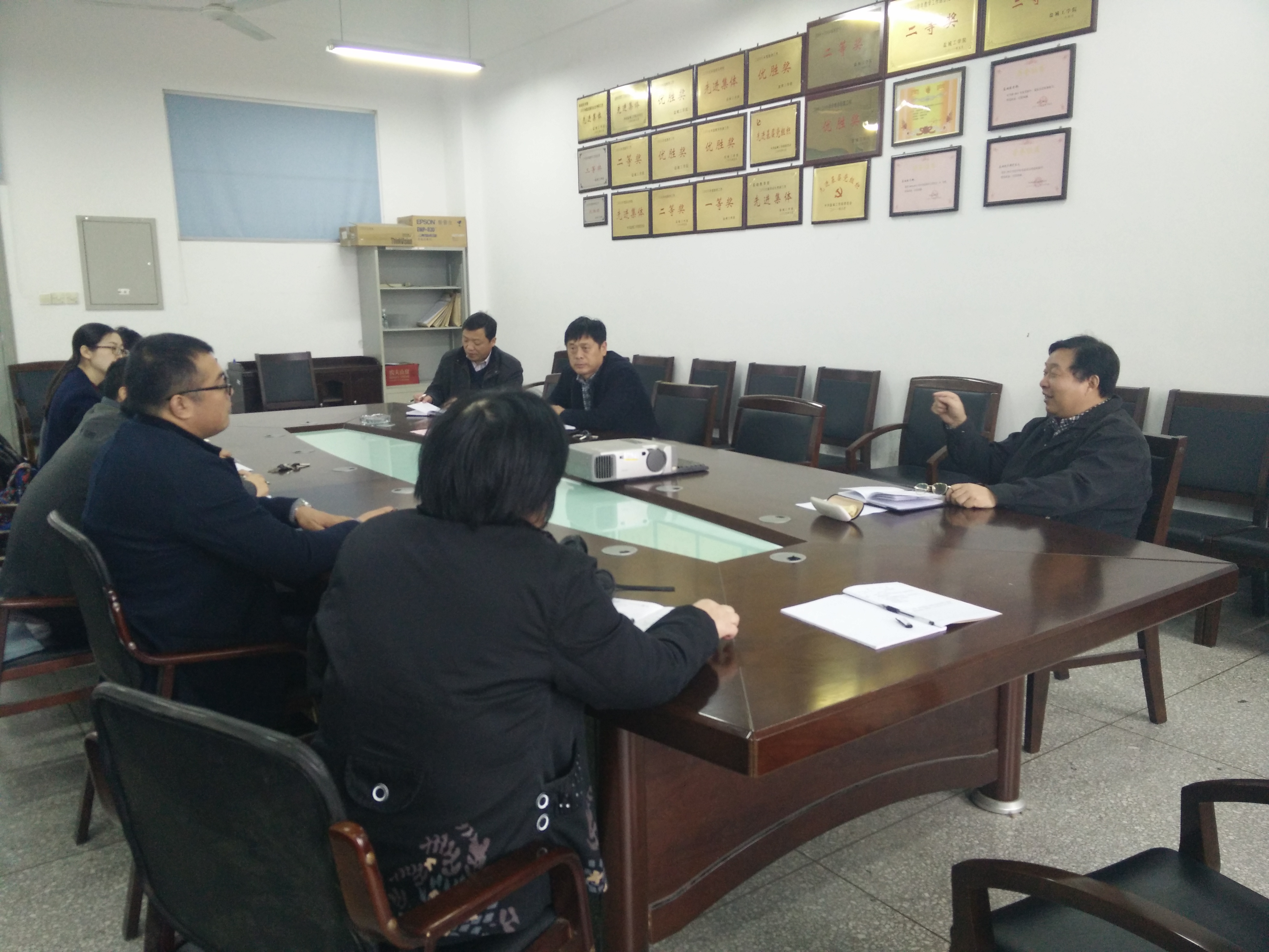 英国上市官网365召开“三严三实”专题调研座谈会